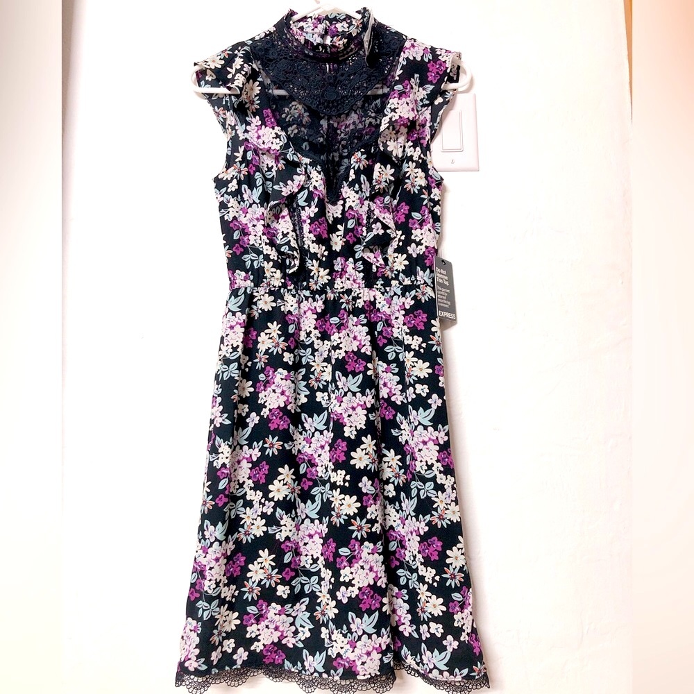 Size XS/TP - Express floral lace crochet black high neckline dress